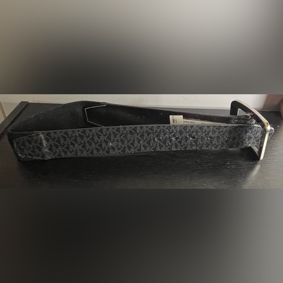 NWT Women’s Michael Kors Black Leather and Stretch Elastic MK LOGO XS/Small Belt - Picture 3 of 5